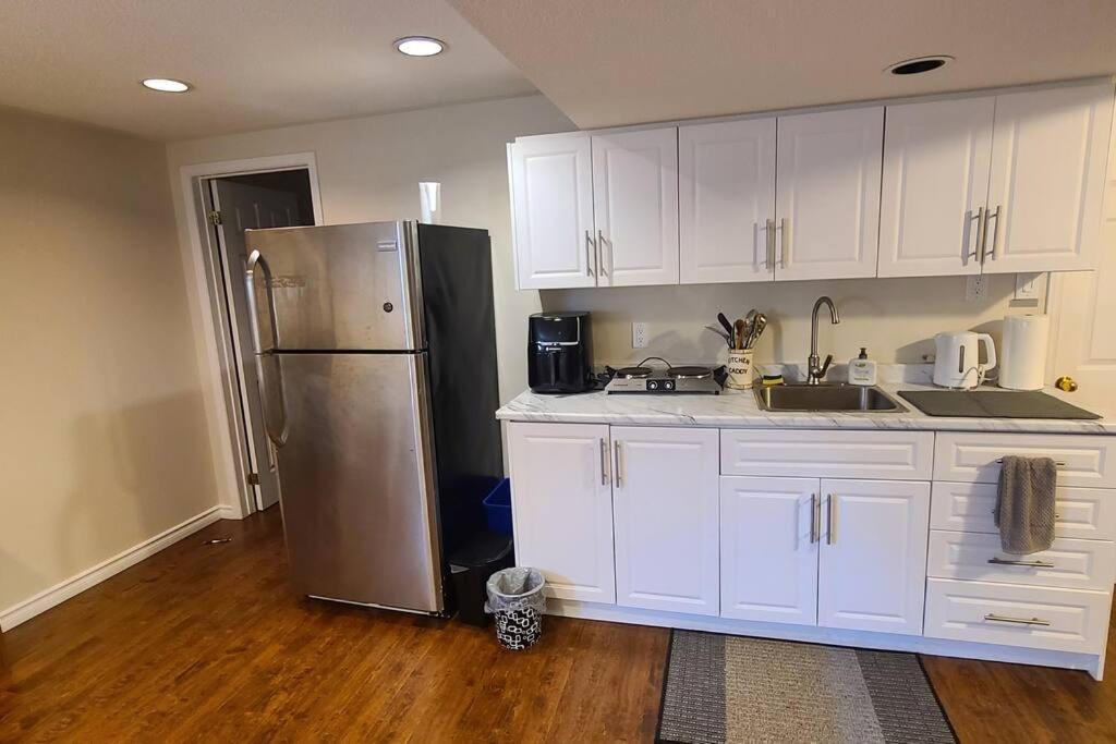 Spacious And Bright Unit With Natural Light. Pickering Exterior foto